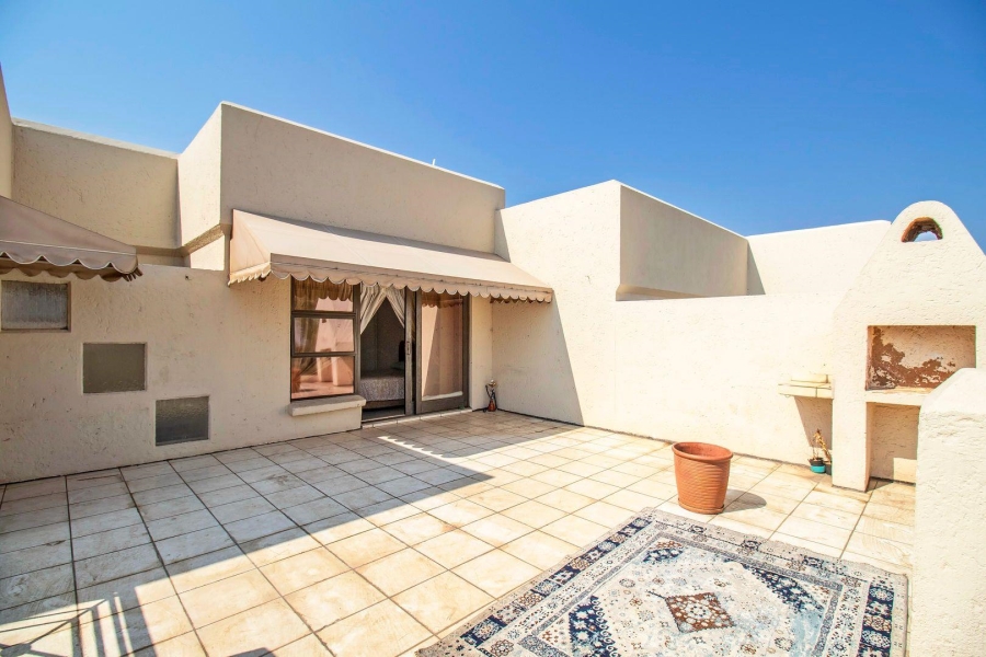 3 Bedroom Property for Sale in Kloofendal Gauteng