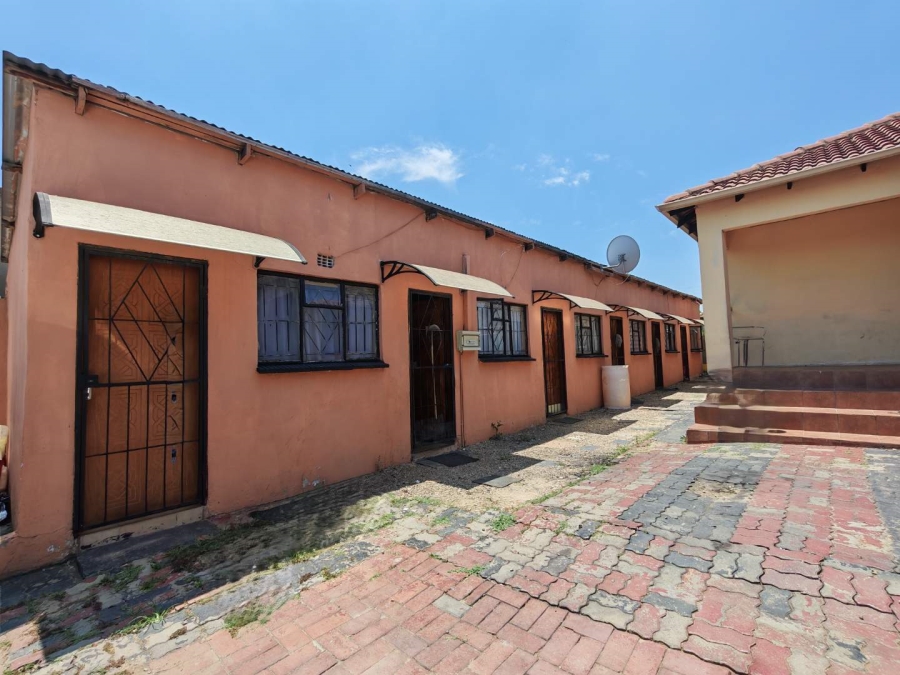 9 Bedroom Property for Sale in Cosmo City Gauteng