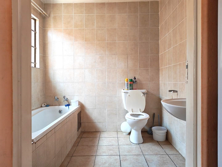 9 Bedroom Property for Sale in Cosmo City Gauteng