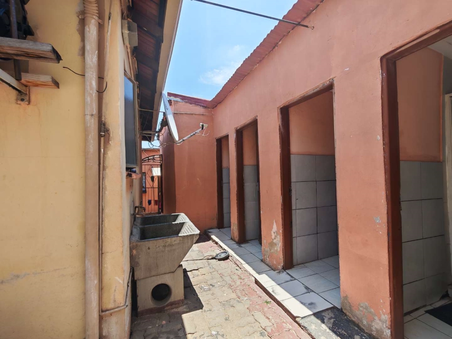 9 Bedroom Property for Sale in Cosmo City Gauteng