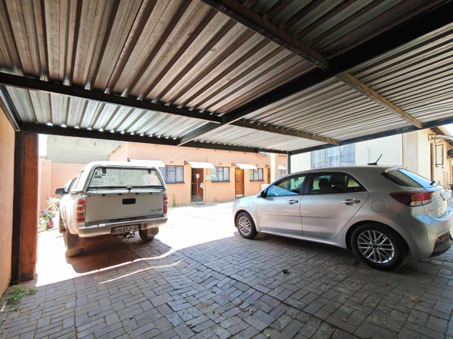 9 Bedroom Property for Sale in Cosmo City Gauteng