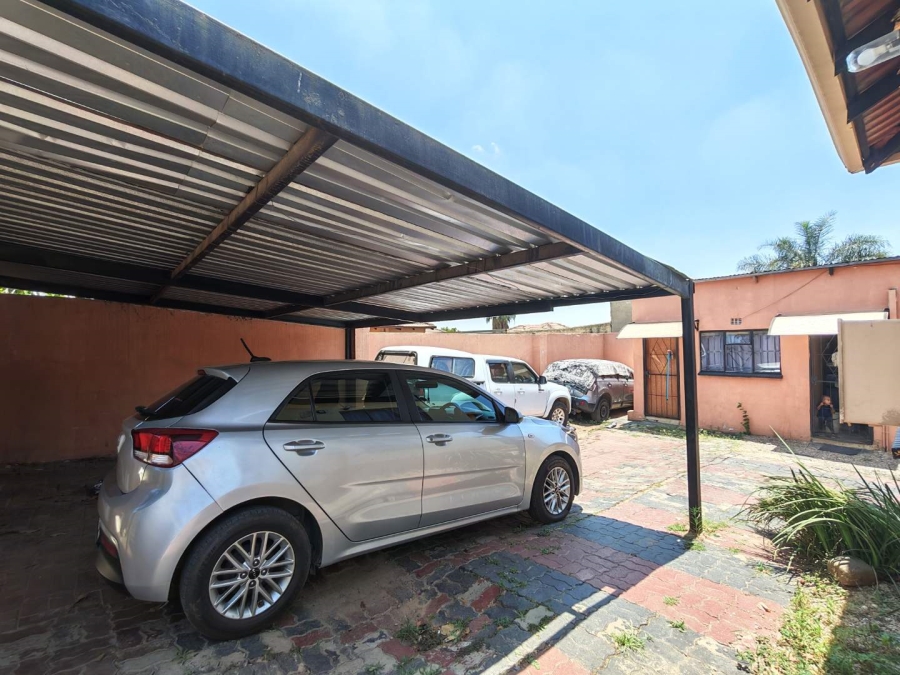9 Bedroom Property for Sale in Cosmo City Gauteng