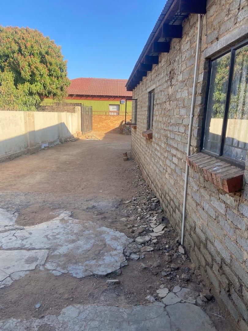 9 Bedroom Property for Sale in Soshanguve R Gauteng