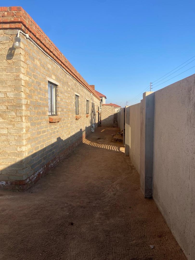 9 Bedroom Property for Sale in Soshanguve R Gauteng