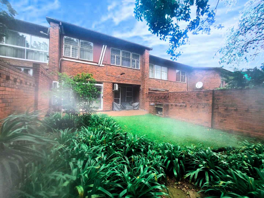 4 Bedroom Property for Sale in Sandown Estate Gauteng