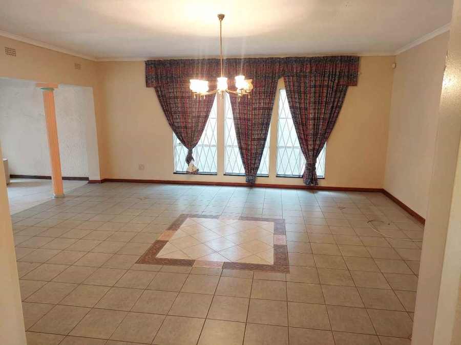 To Let 5 Bedroom Property for Rent in Bramley Gauteng