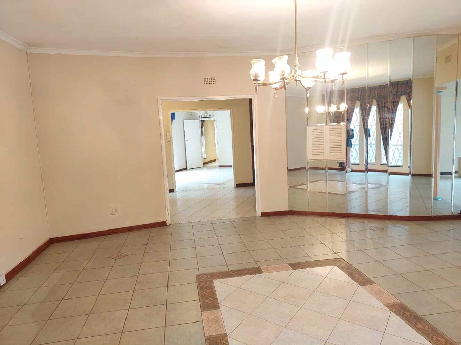 To Let 5 Bedroom Property for Rent in Bramley Gauteng