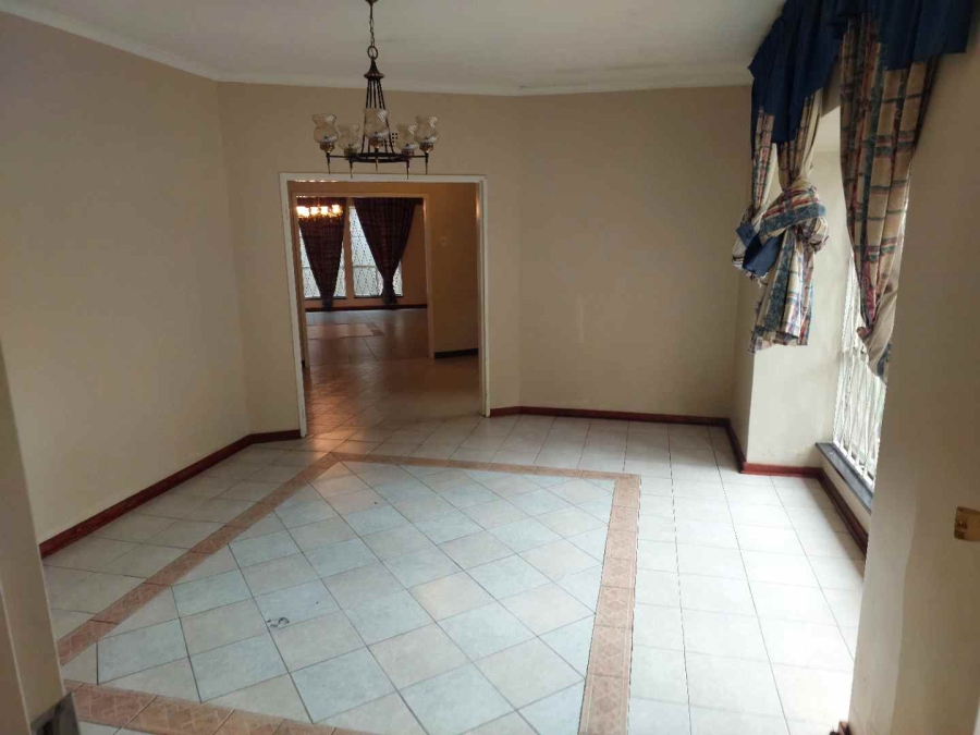 To Let 5 Bedroom Property for Rent in Bramley Gauteng