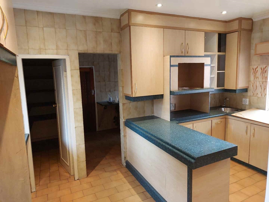 To Let 5 Bedroom Property for Rent in Bramley Gauteng