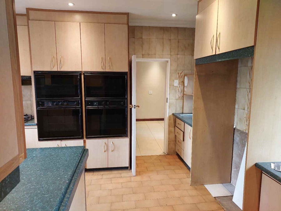 To Let 5 Bedroom Property for Rent in Bramley Gauteng