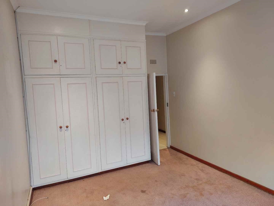 To Let 5 Bedroom Property for Rent in Bramley Gauteng