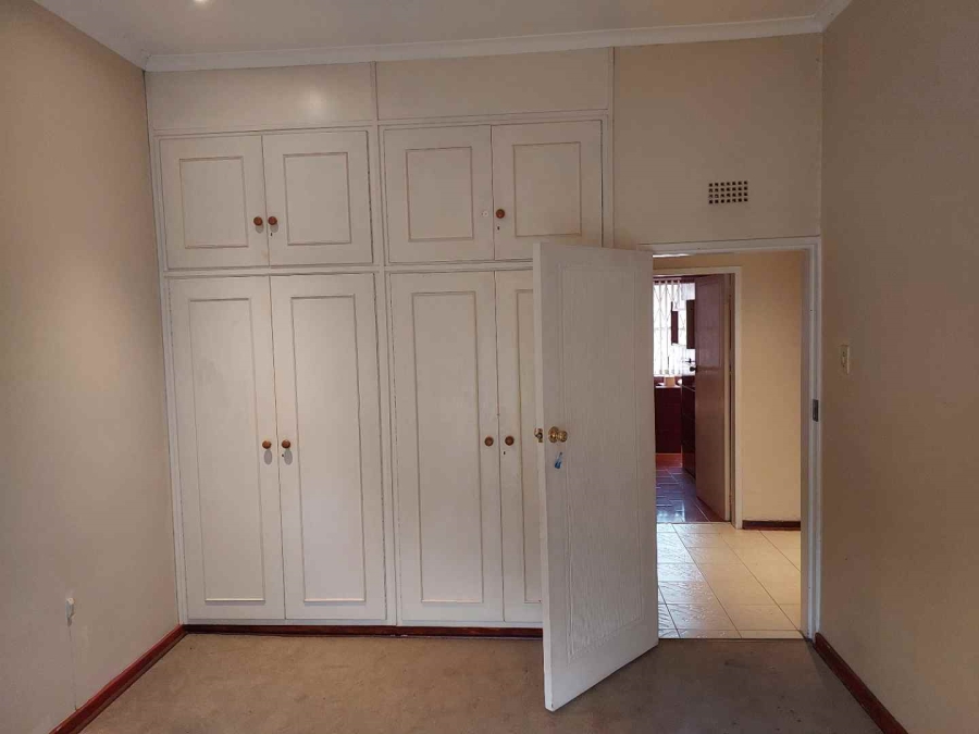 To Let 5 Bedroom Property for Rent in Bramley Gauteng