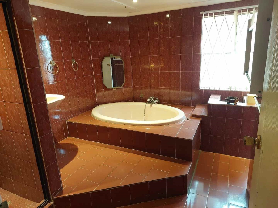 To Let 5 Bedroom Property for Rent in Bramley Gauteng