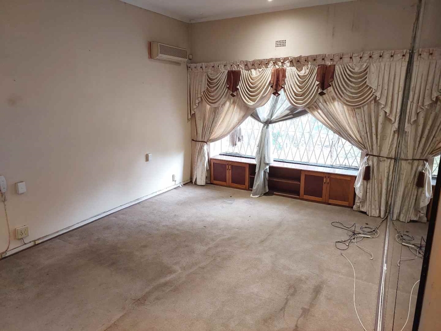 To Let 5 Bedroom Property for Rent in Bramley Gauteng