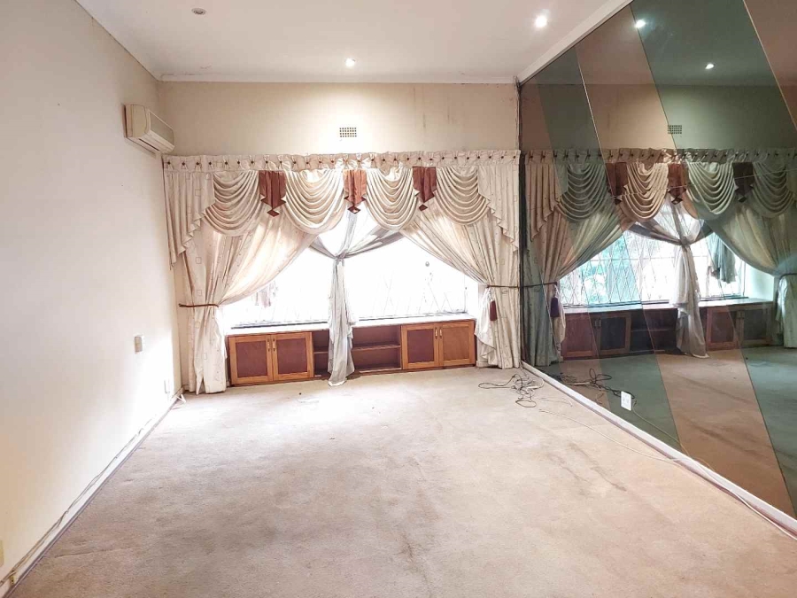To Let 5 Bedroom Property for Rent in Bramley Gauteng