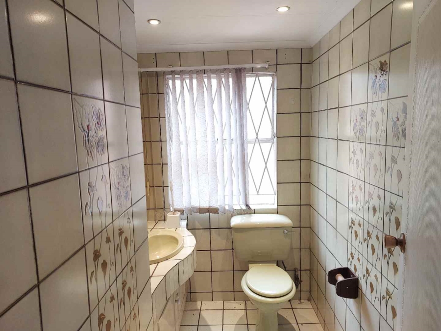 To Let 5 Bedroom Property for Rent in Bramley Gauteng