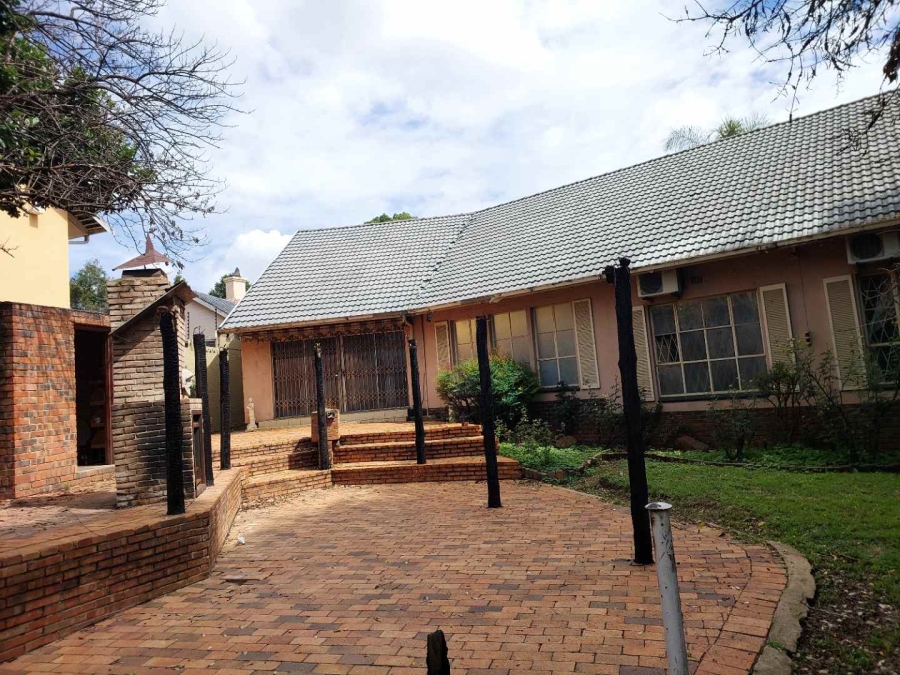 To Let 5 Bedroom Property for Rent in Bramley Gauteng