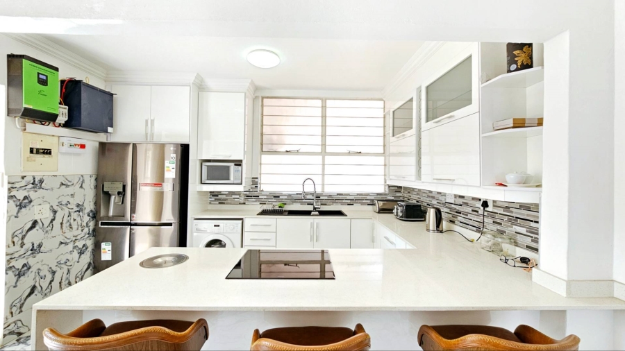 3 Bedroom Property for Sale in Glenadrienne Gauteng