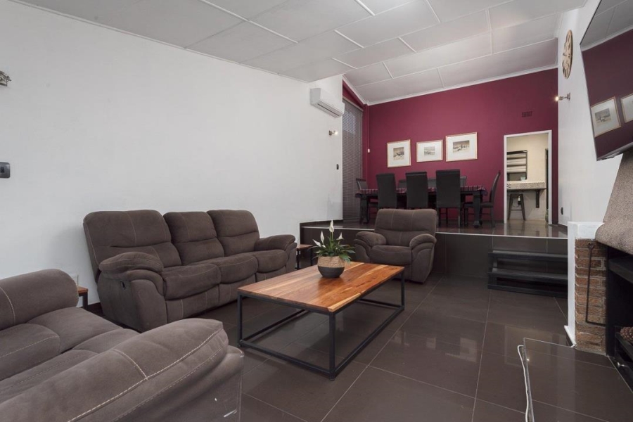 3 Bedroom Property for Sale in South Crest Gauteng