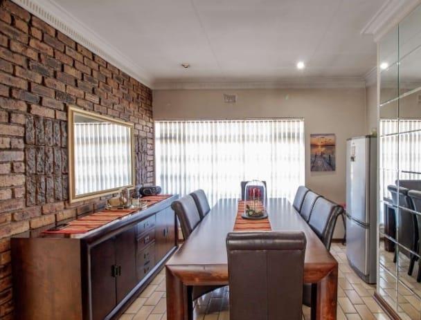 4 Bedroom Property for Sale in Dersley Gauteng