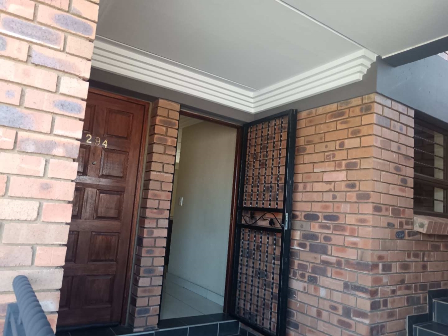 2 Bedroom Property for Sale in Ravenswood Gauteng