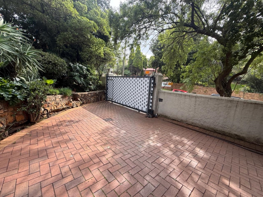 To Let 3 Bedroom Property for Rent in Honeyhills Gauteng