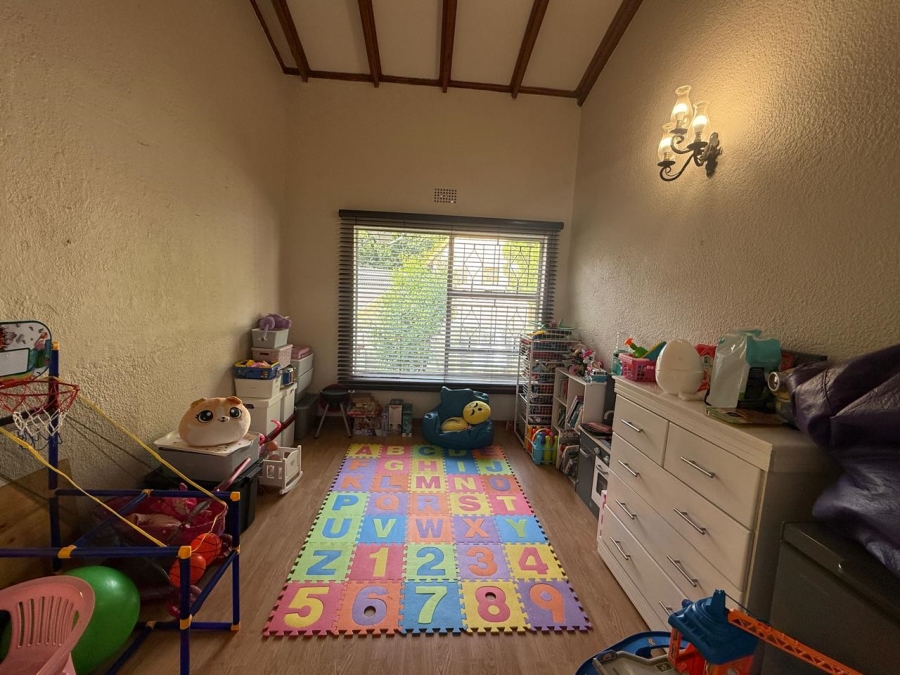 To Let 3 Bedroom Property for Rent in Honeyhills Gauteng