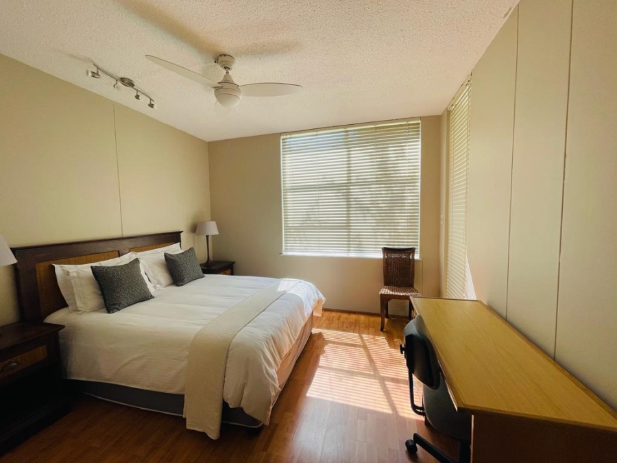 To Let 2 Bedroom Property for Rent in Sandhurst Gauteng