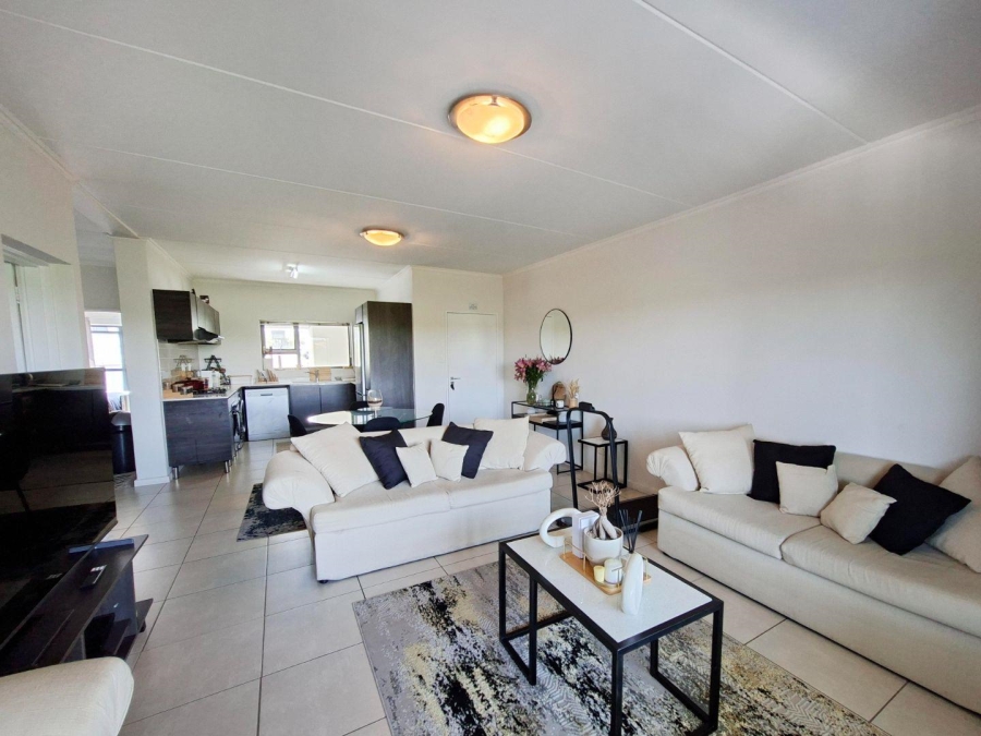 To Let 2 Bedroom Property for Rent in Petervale Gauteng