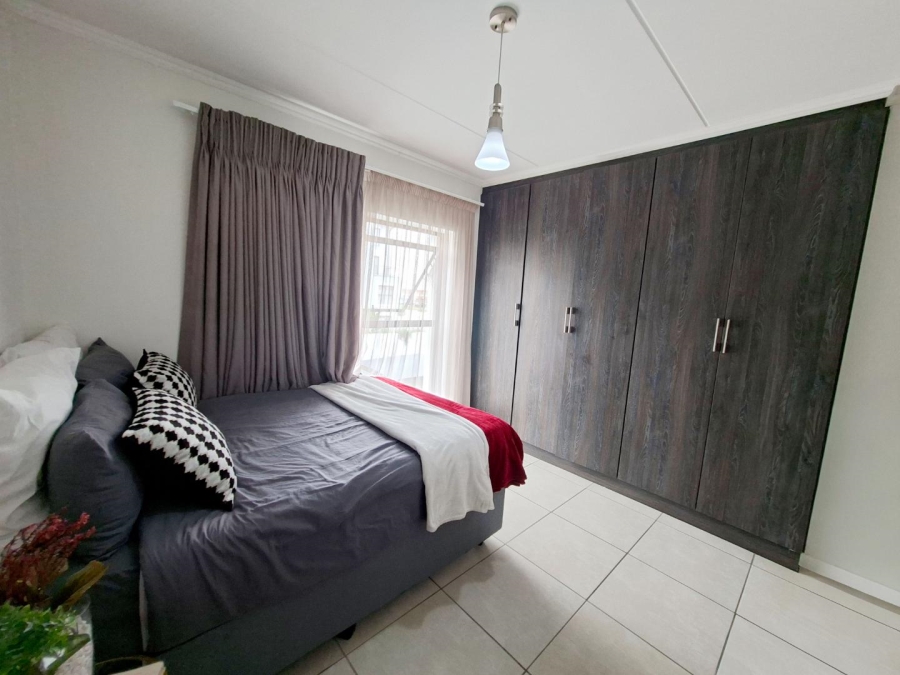 To Let 2 Bedroom Property for Rent in Petervale Gauteng