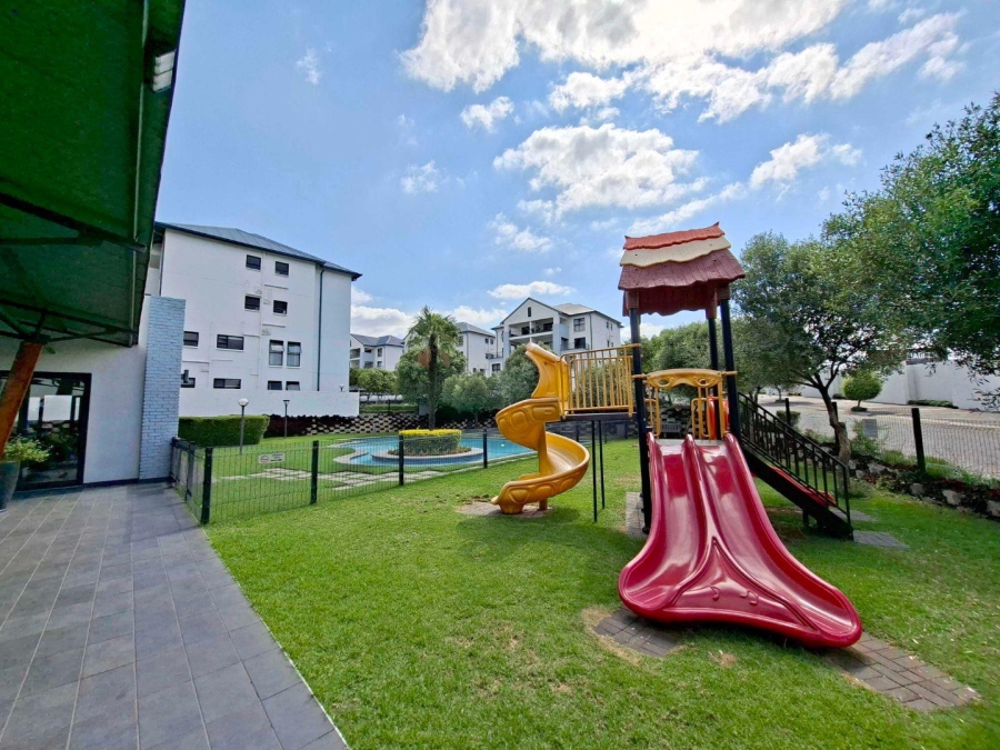 To Let 2 Bedroom Property for Rent in Petervale Gauteng