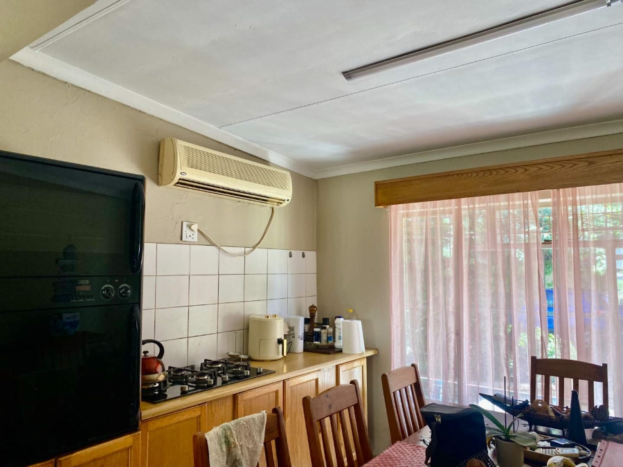 10 Bedroom Property for Sale in Magaliesmoot AH Gauteng