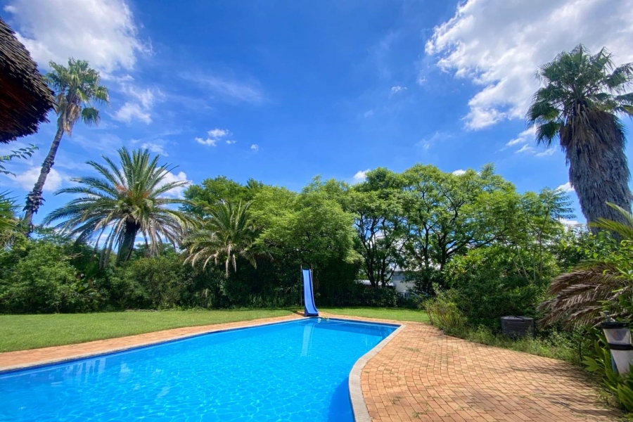 10 Bedroom Property for Sale in Magaliesmoot AH Gauteng