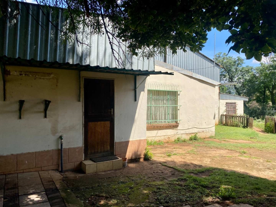 10 Bedroom Property for Sale in Magaliesmoot AH Gauteng