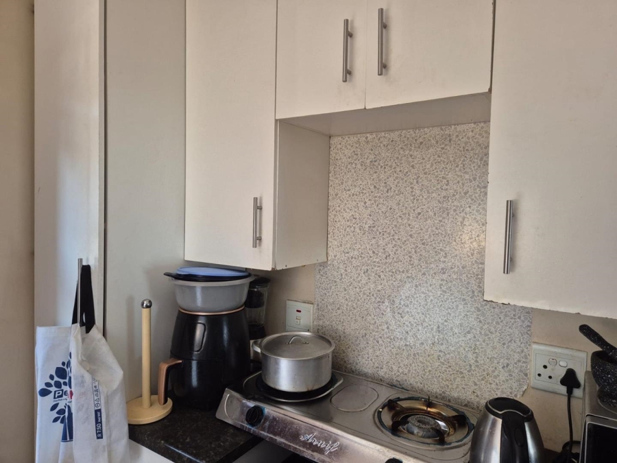 2 Bedroom Property for Sale in Clayville Gauteng