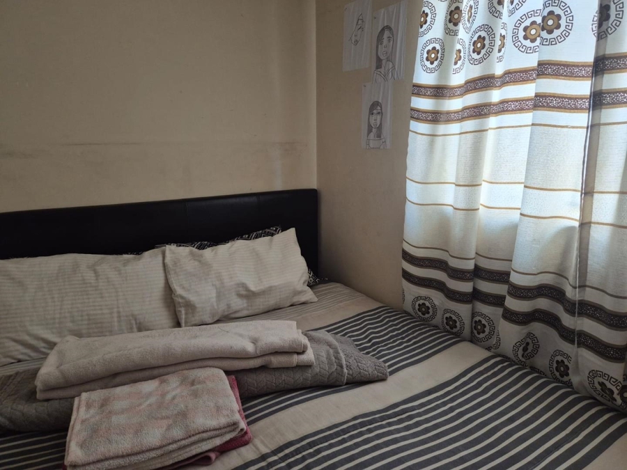 2 Bedroom Property for Sale in Clayville Gauteng