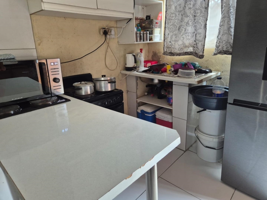 2 Bedroom Property for Sale in Clayville Gauteng