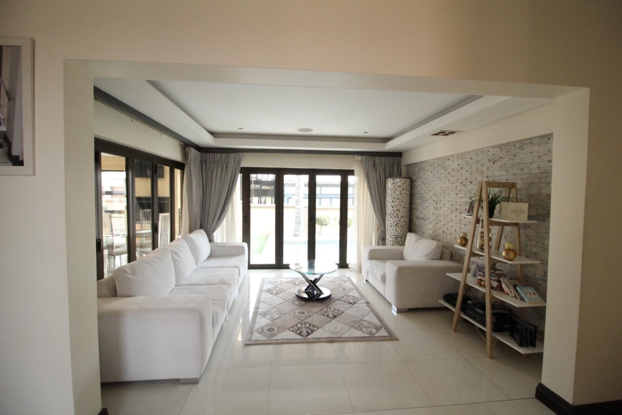 5 Bedroom Property for Sale in Blue Valley Golf Estate Gauteng