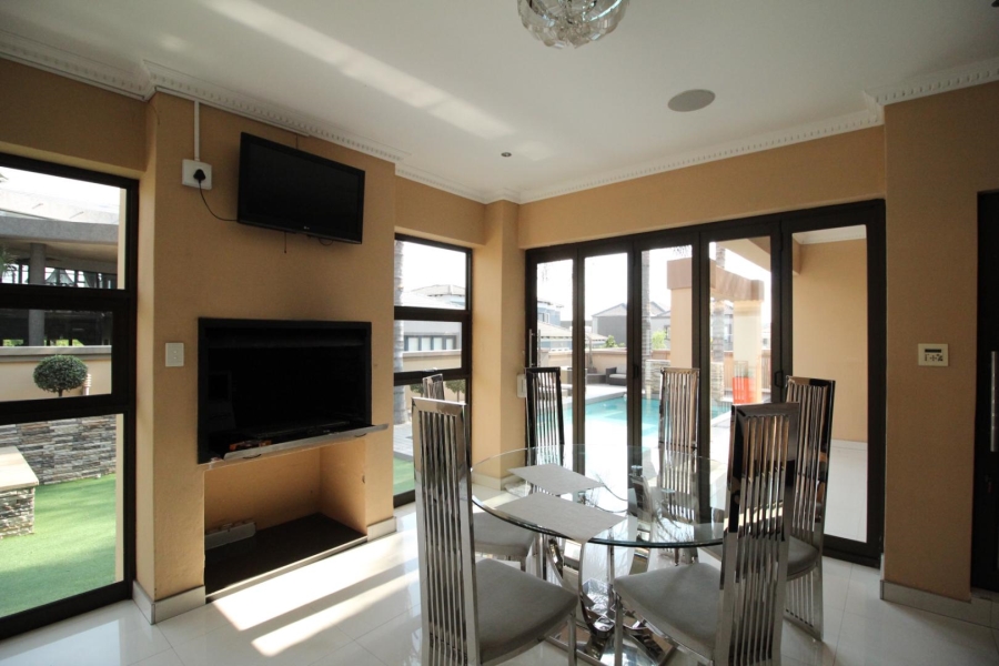 5 Bedroom Property for Sale in Blue Valley Golf Estate Gauteng