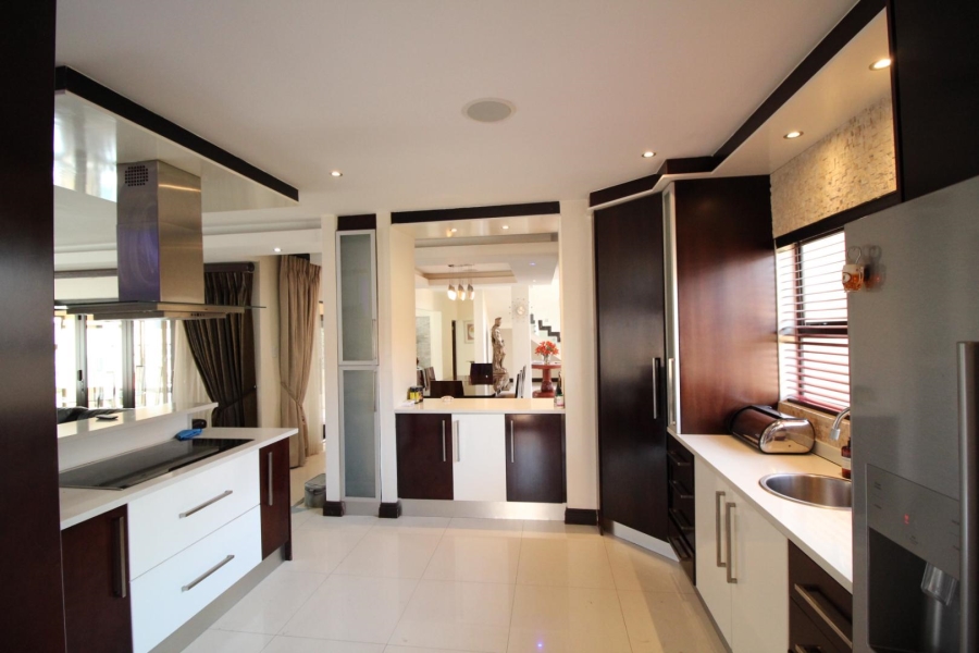 5 Bedroom Property for Sale in Blue Valley Golf Estate Gauteng