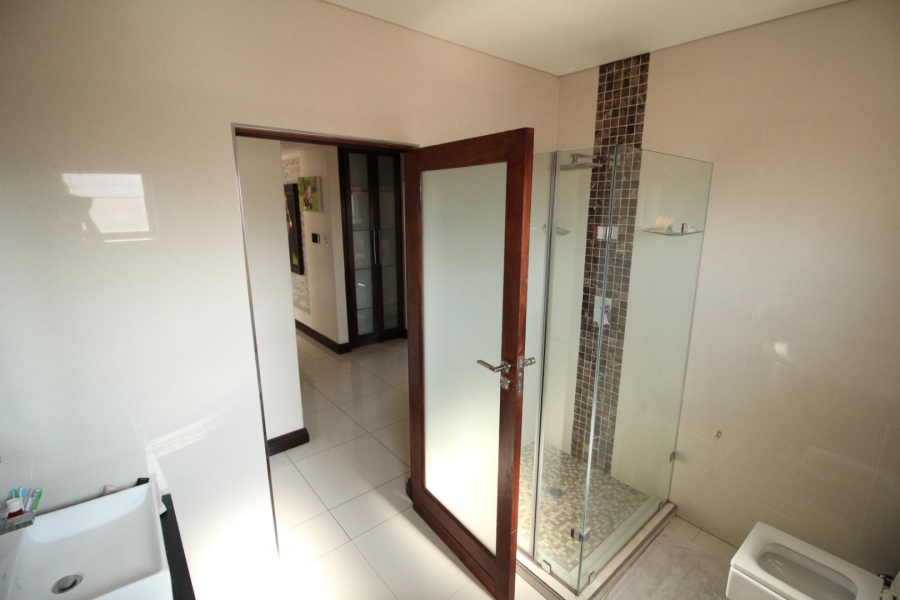 5 Bedroom Property for Sale in Blue Valley Golf Estate Gauteng