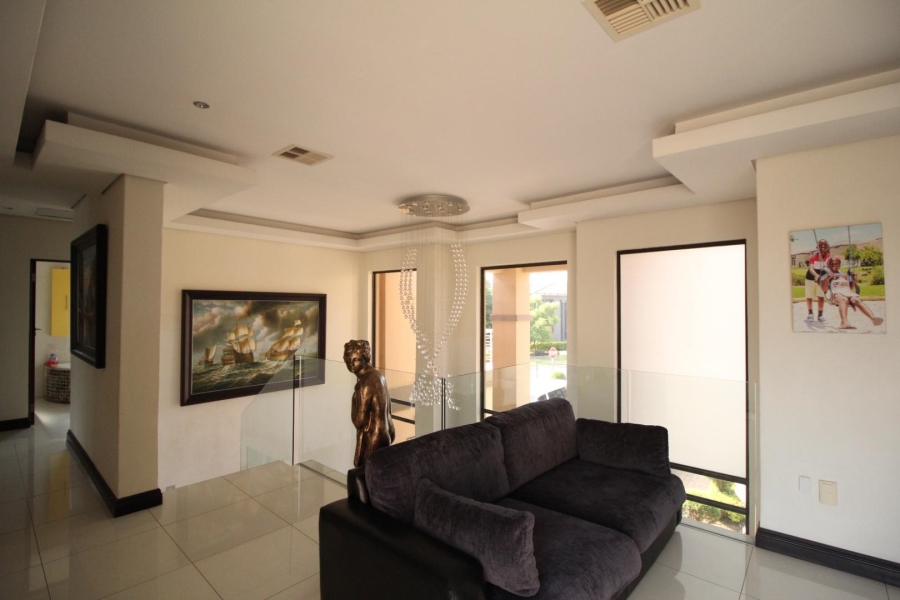 5 Bedroom Property for Sale in Blue Valley Golf Estate Gauteng