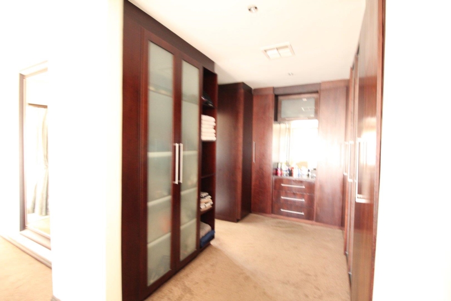 5 Bedroom Property for Sale in Blue Valley Golf Estate Gauteng