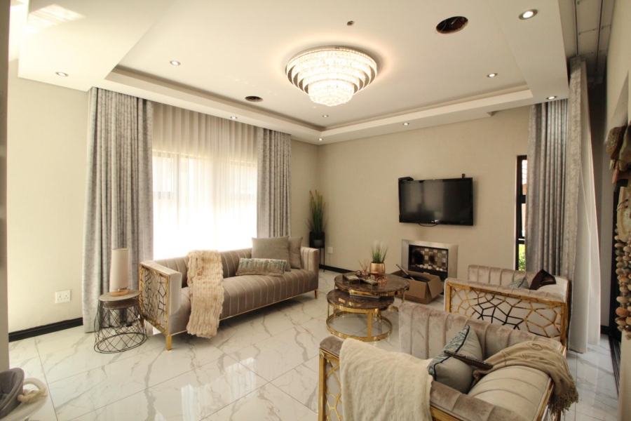 4 Bedroom Property for Sale in Blue Valley Golf Estate Gauteng