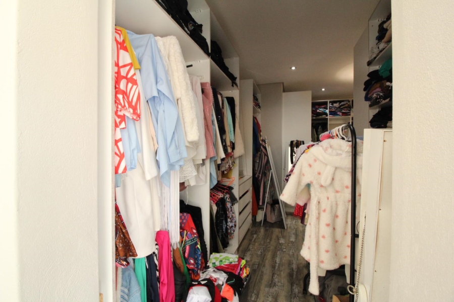 4 Bedroom Property for Sale in Blue Valley Golf Estate Gauteng