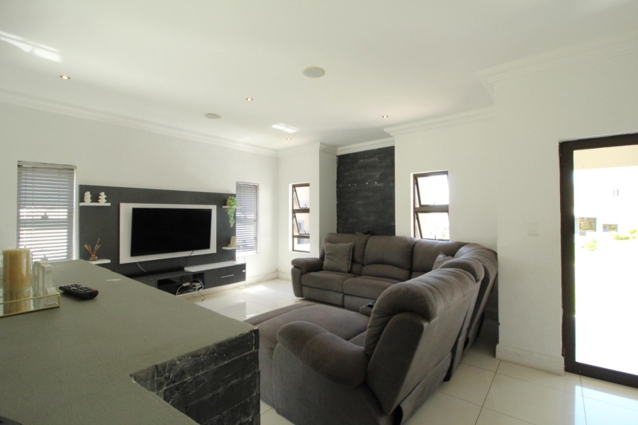 3 Bedroom Property for Sale in Blue Valley Golf Estate Gauteng