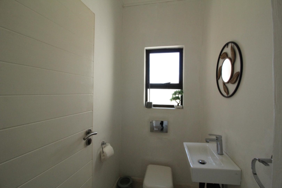 3 Bedroom Property for Sale in Blue Valley Golf Estate Gauteng