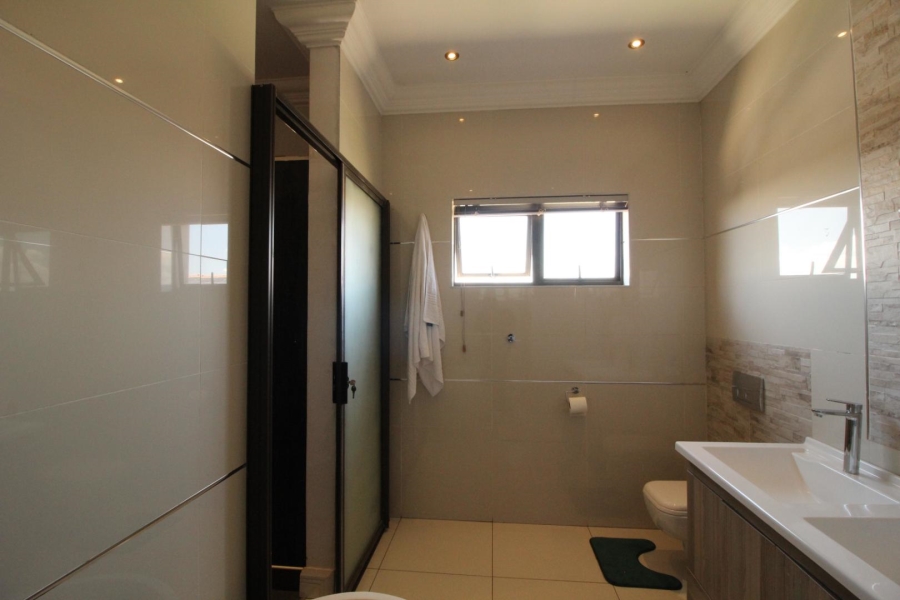 3 Bedroom Property for Sale in Blue Valley Golf Estate Gauteng