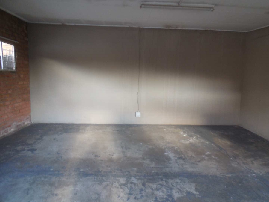 1 Bedroom Property for Sale in East Lynne Gauteng