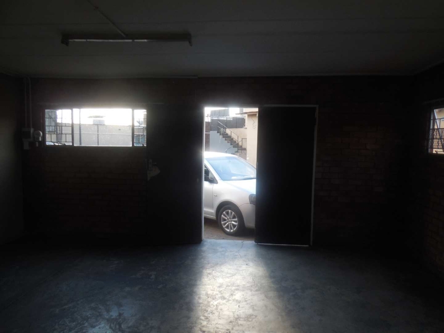 1 Bedroom Property for Sale in East Lynne Gauteng